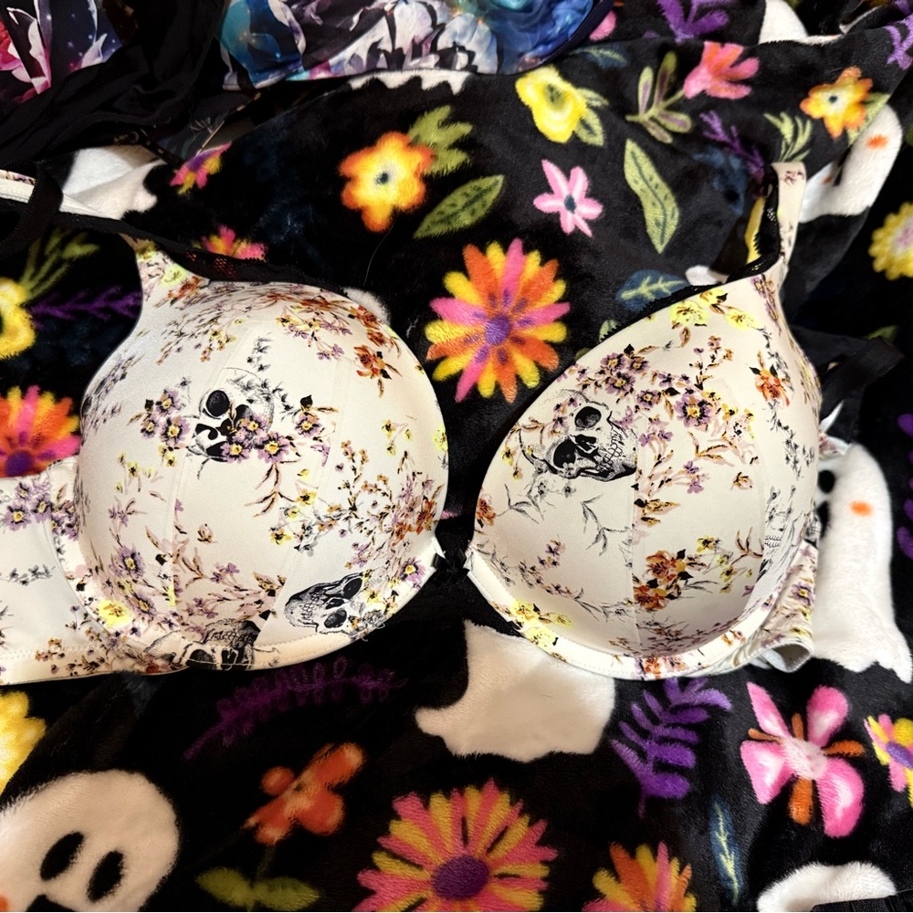 Torrid White Cream Full Coverage Bra with Artistic Floral Skull Design